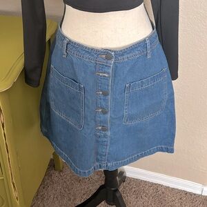 Old Navy Denim Button Skirt size 10